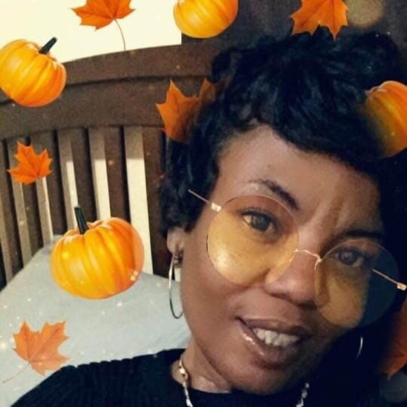 Meet your Posher, Paula - Picture 1 of 1